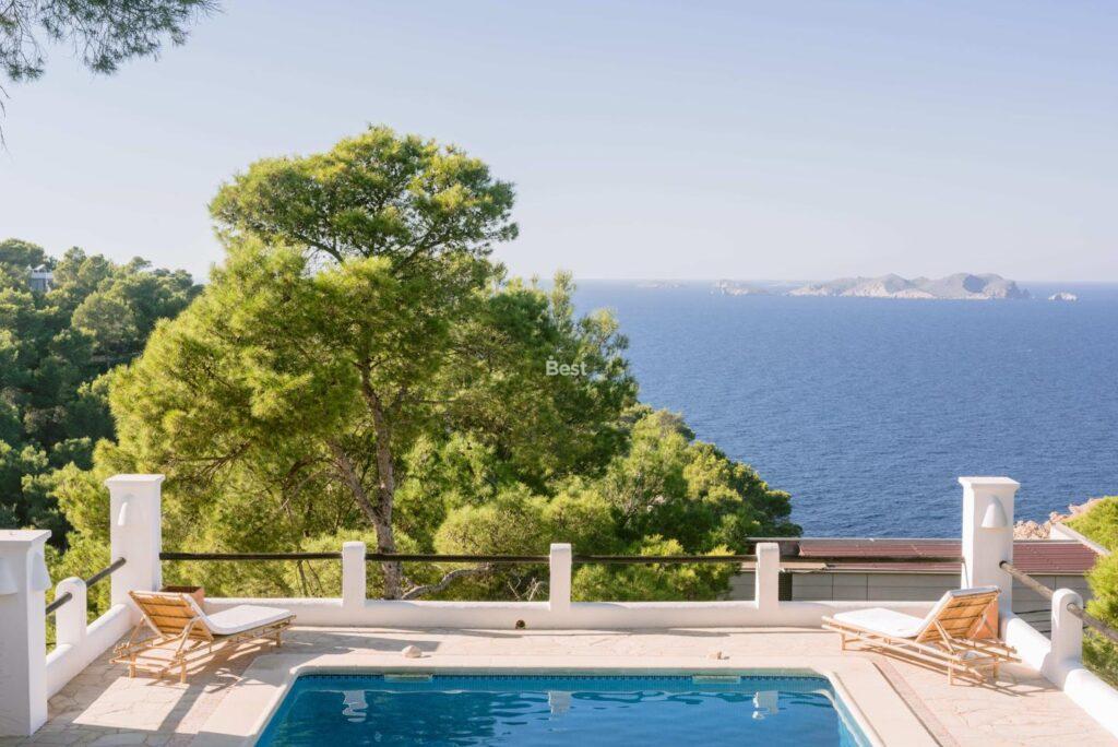 Propiedad a la venta en Ibiza con licencia turística y bonitas vistas al mar en Cala Moli, SAN JOSE REF: CMSDT14