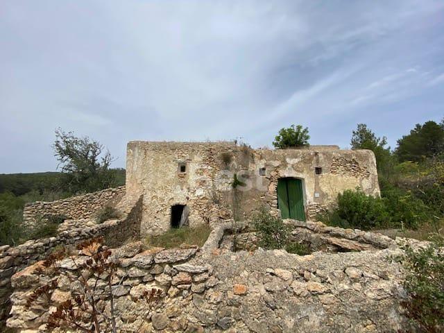 Casa payesa a reformar en Santa Ines, Ibiza REF: CMSDT73