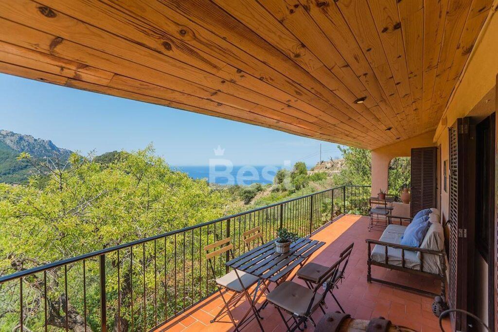 Auténtica propiedad en venta en Mallorca en plena Serra Tramutana con vistas al mar REF: CMSDT1