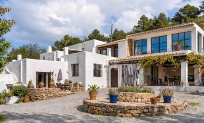 Ibicencan finca for long-term rental in Sant Josep, 5 suites, privacy, sea views and sunsets. REF: CAN PEP